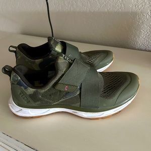 TIEM cycle shoes with clips, size 9, camo
